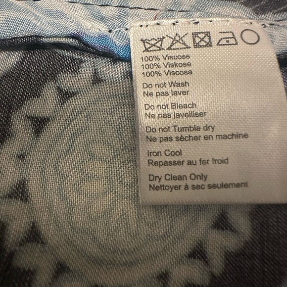 Free People multicolor print Kimono. 100% Viscose - Picture 12 of 13